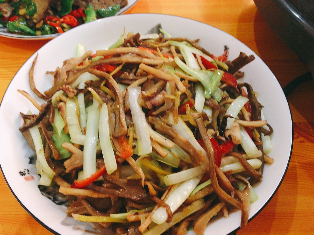 舅舅80大寿菜谱,舅舅过生日做的菜