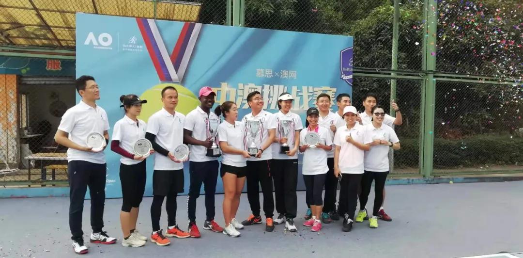 各位保险界大佬看过来本文包含如何锁定高端人群的秘诀