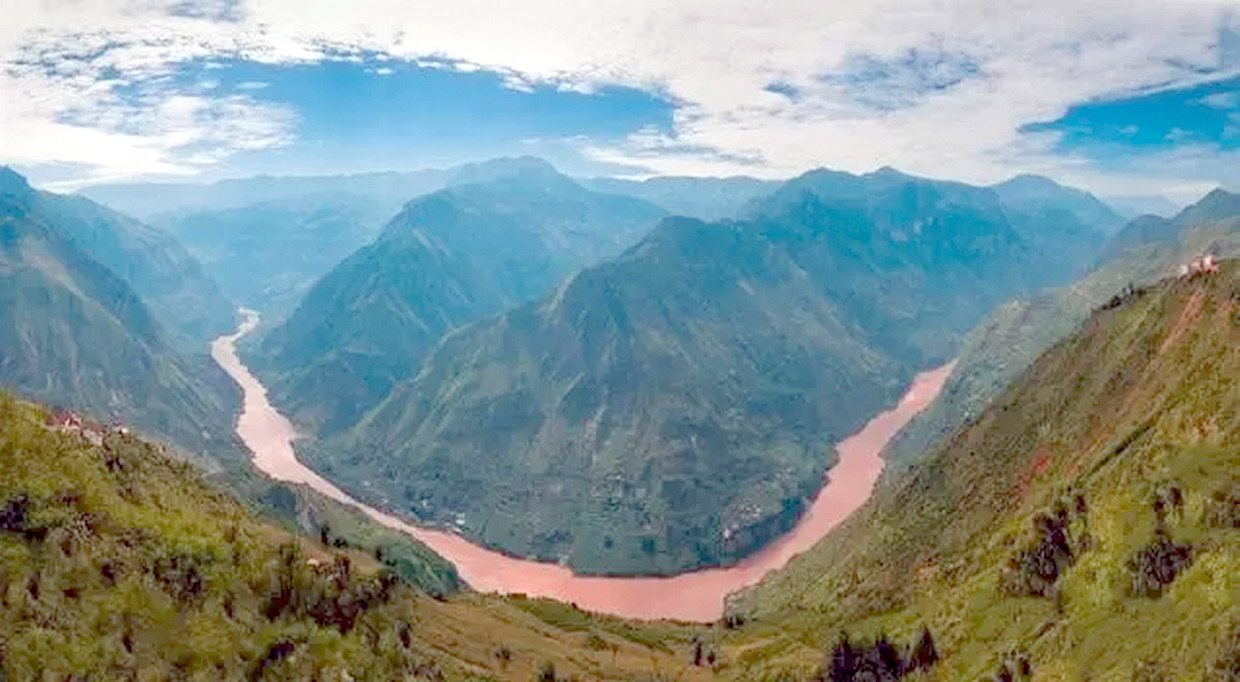 宏伟壮观的金沙江白鹤滩水电站,深山峡谷里的水电站