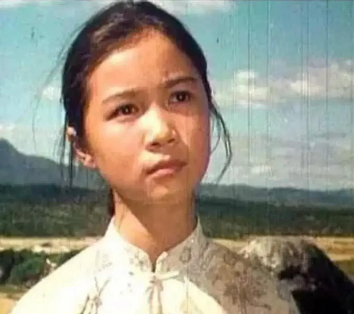 明星整容和不整容老去有什么区别,自然老去和整容明星的对比