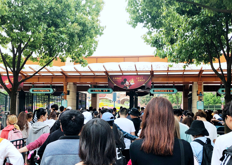 上海迪士尼之旅极速光轮,上海迪士尼项目七个小矮人