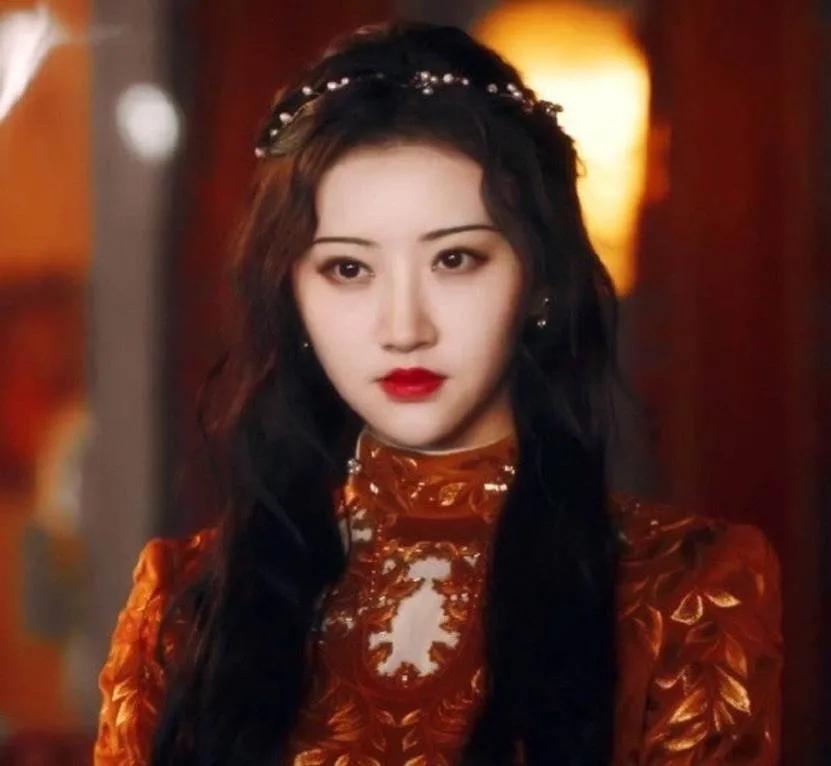 司藤的旗袍惊艳了外国人,司藤旗袍绝美混剪