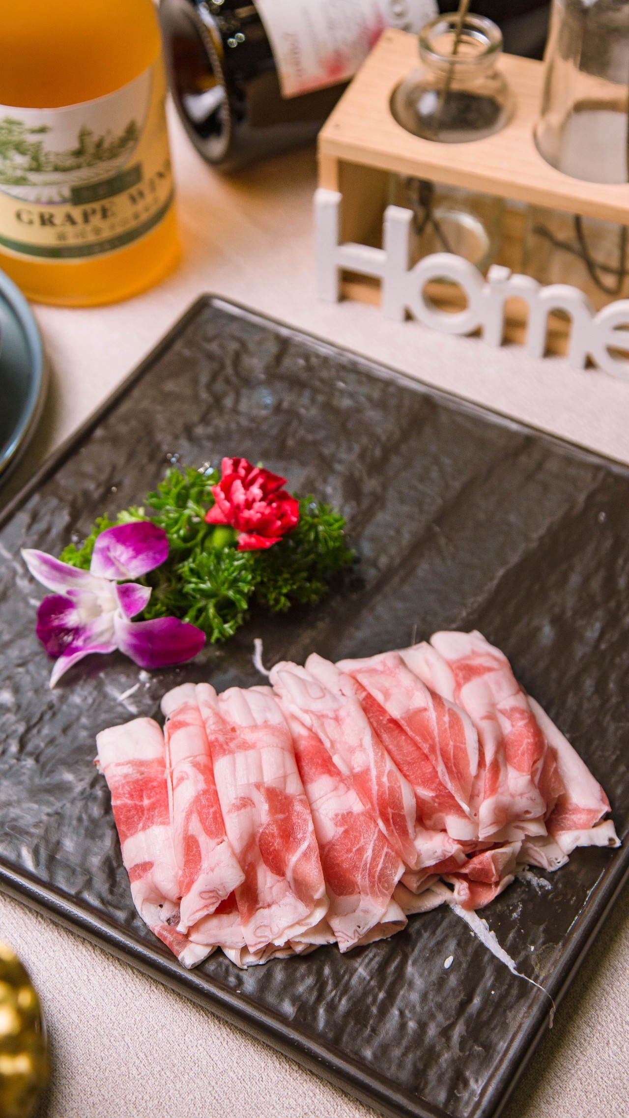 降温了适合吃点什么,一锅鲜香软嫩的花胶鸡火锅