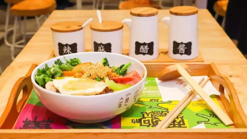 揭秘餐饮门店日赚过万的秘密,揭秘餐饮店火爆的秘密