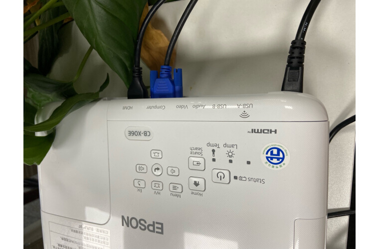 hdmi转vga线如何连接投影仪,投影仪可以不用hdmi线无线连接吗