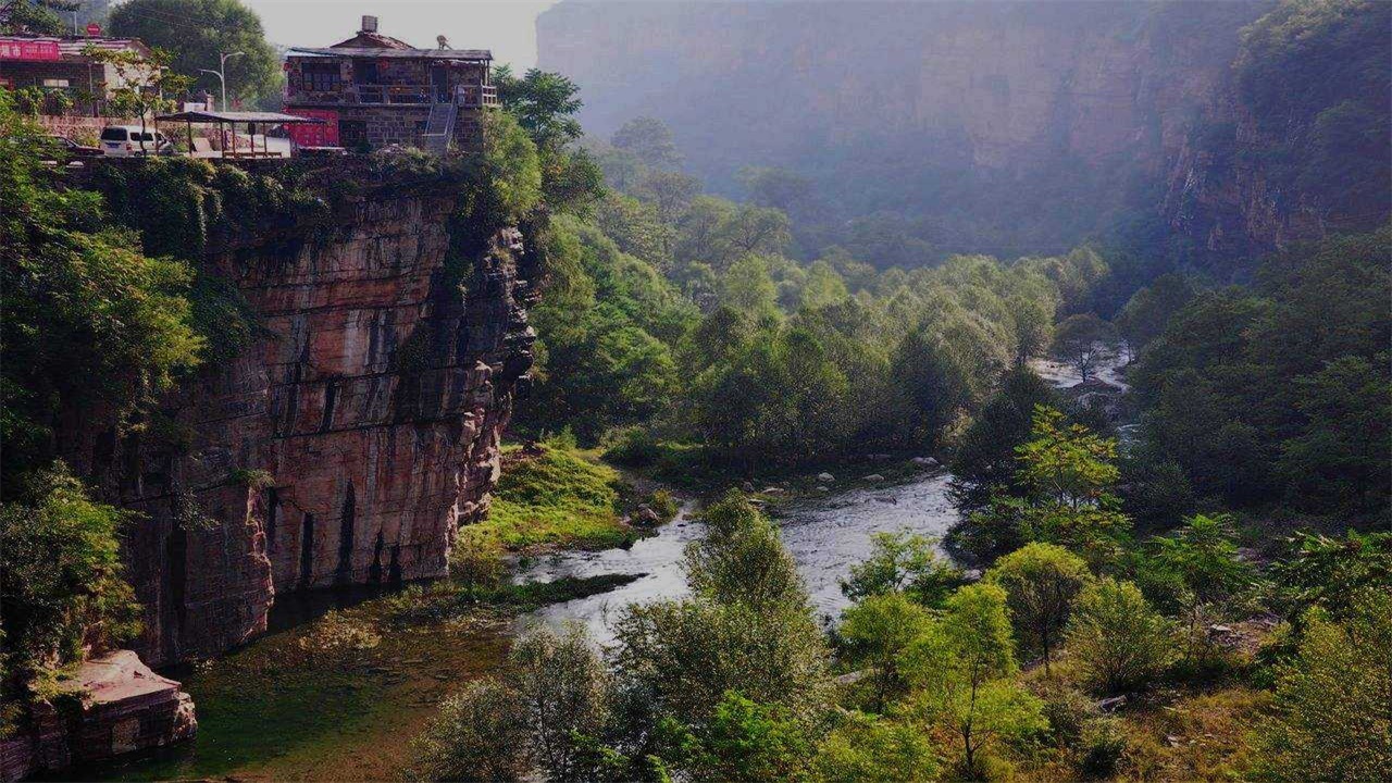 山西大山脚下发现一个无人村,深山发现一个村子与世界隔绝