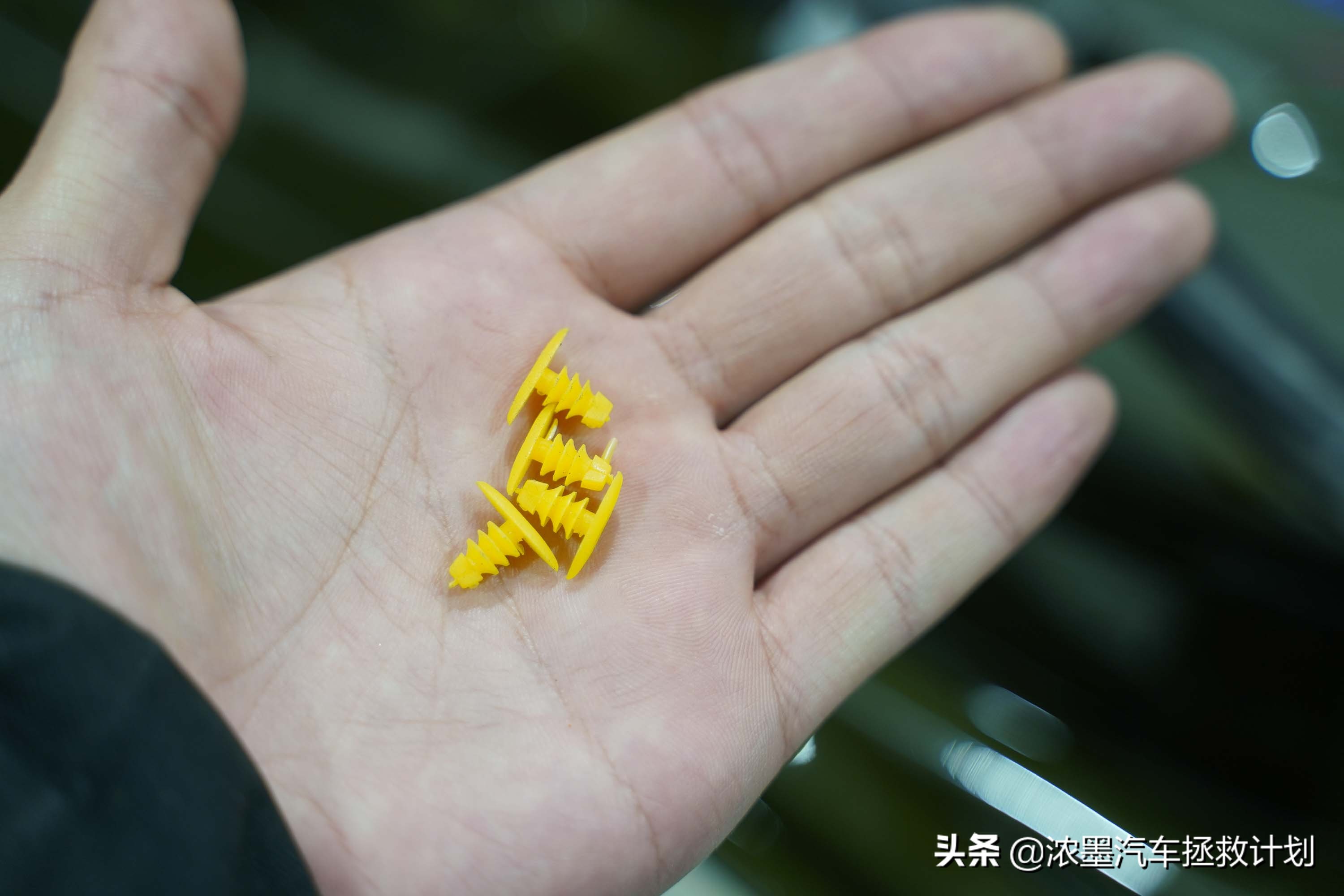 丰田霸道酷路泽带你翻山越岭,丰田兰德酷路泽低速4驱越野模式