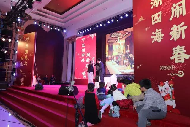 这群自主择业的战友，自主办了一场春晚