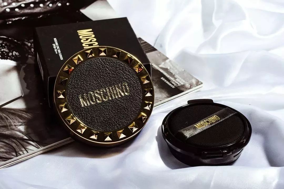 ysl閾惰壊姘斿灚10鍙峰拰20鍙峰姣旀潕浣崇惁,鏉庝匠鐞︾洿鎾棿blankme姘斿灚鑹插彿