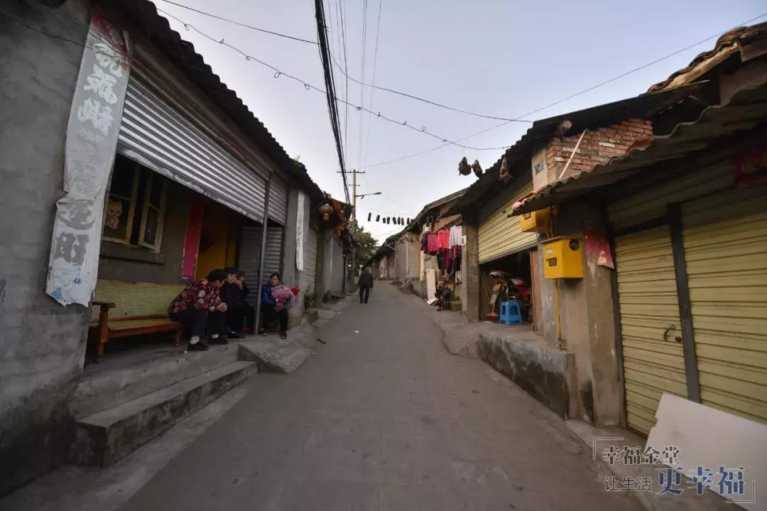 这条老街不仅市井味十足还很文艺,淮州新城古镇