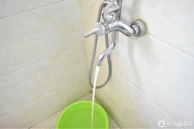 夏天热水器水温不够用,夏天不烫燃气热水器