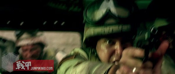 美国黑鹰战机坠落视频,黑鹰坠落最震撼视频