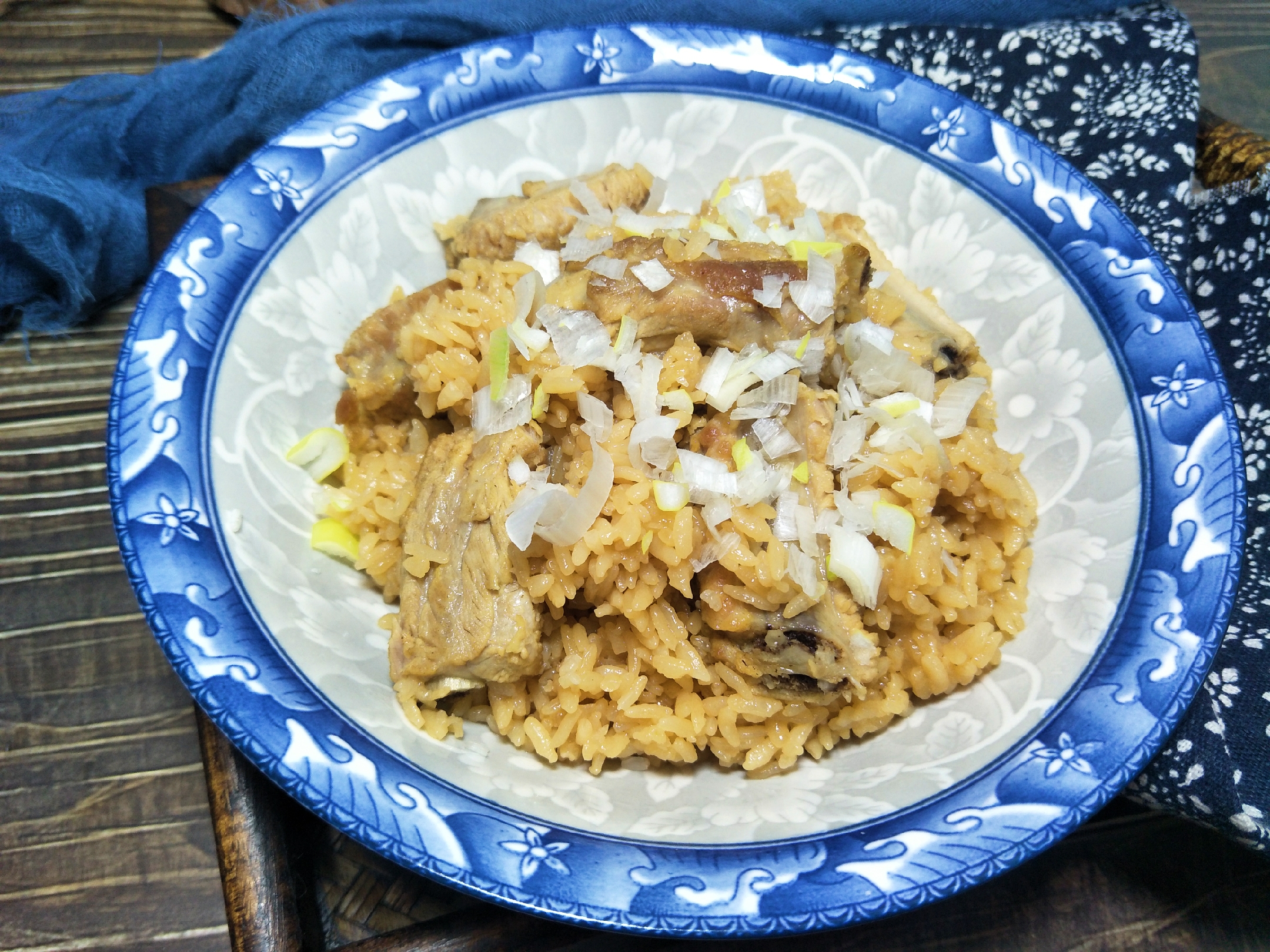 排骨米饭用的排骨怎么做好吃,排骨糯米饭的做法电饭煲视频教程