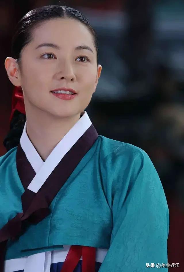 国民女神被曝用腹语骂人，私下难相处，经常责骂工作人员