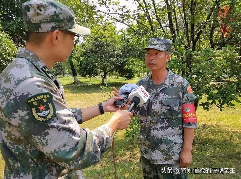 上过战场的ak47突击步枪,85式冲锋枪在实战中表现