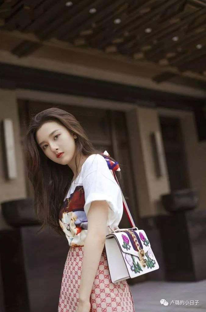 显高显瘦百搭，中年女人的少女感，是这样穿出来的