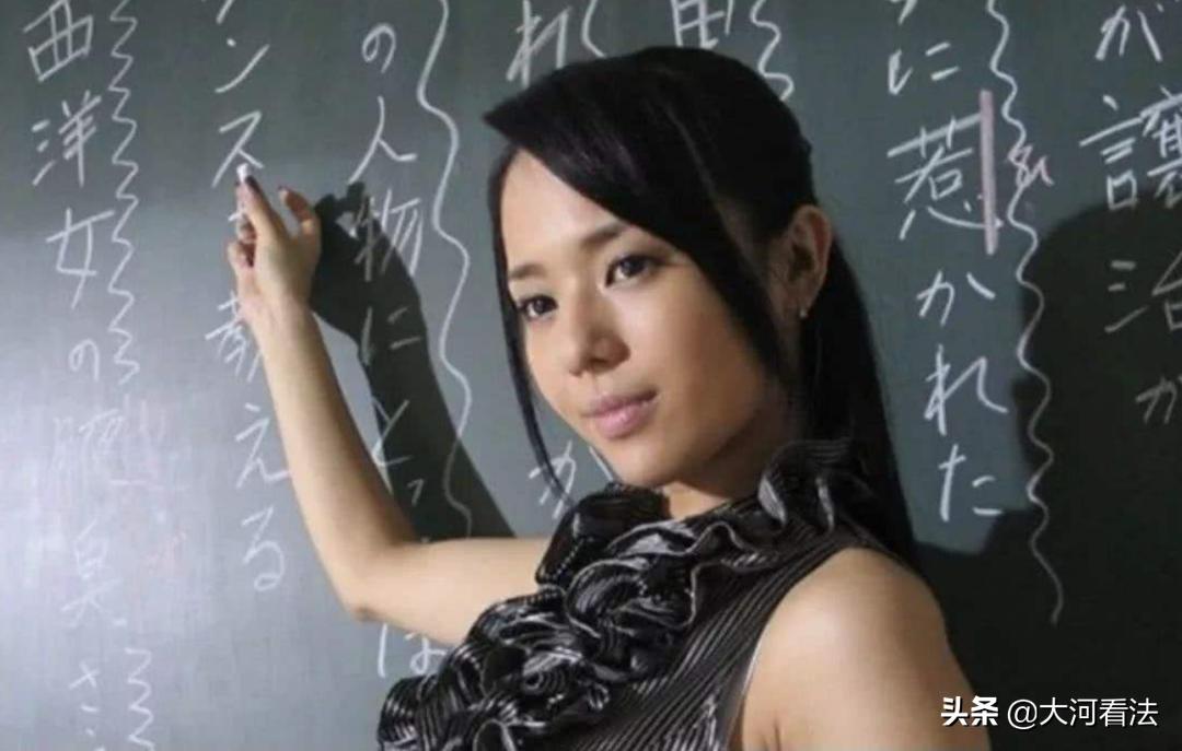 已婚老师约女网友见面,已婚老师发生婚外情学校什么处理