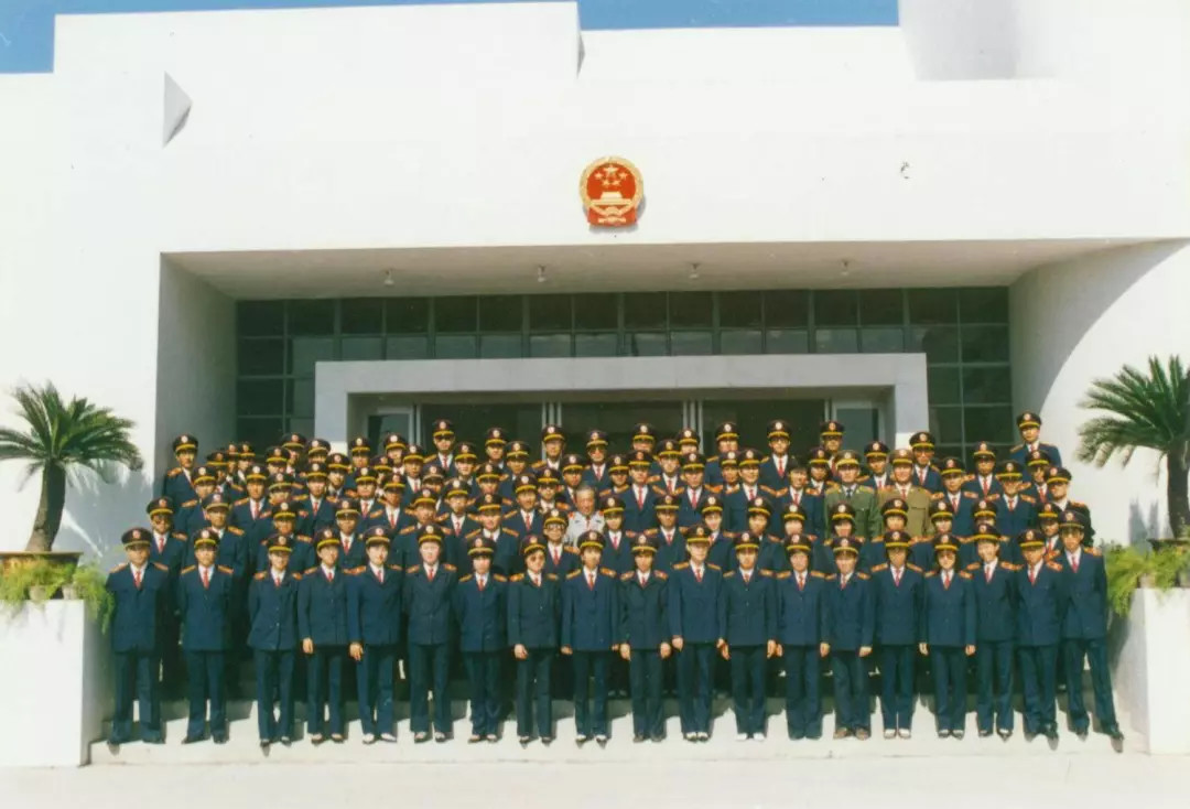 人民法院制服解读,法院改革前制服