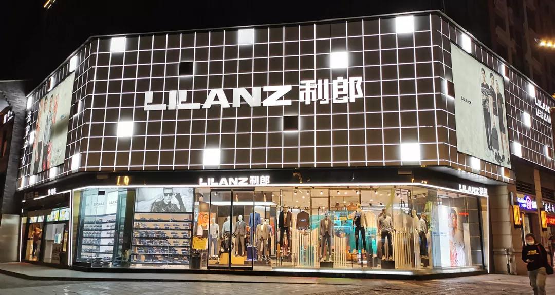 三兄弟创业最新视频,三兄弟白手起家创造百亿身价