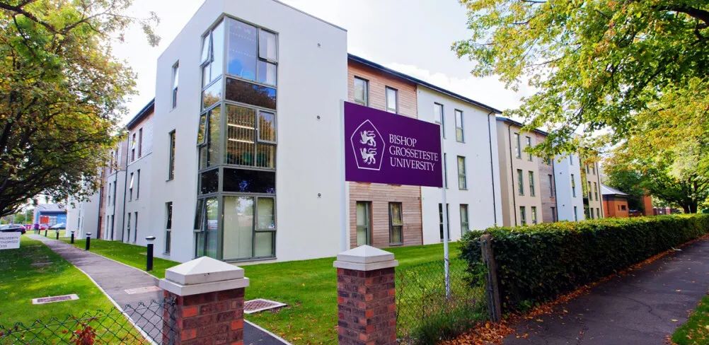 一年专升本民办要花多少钱,一年专升硕英国