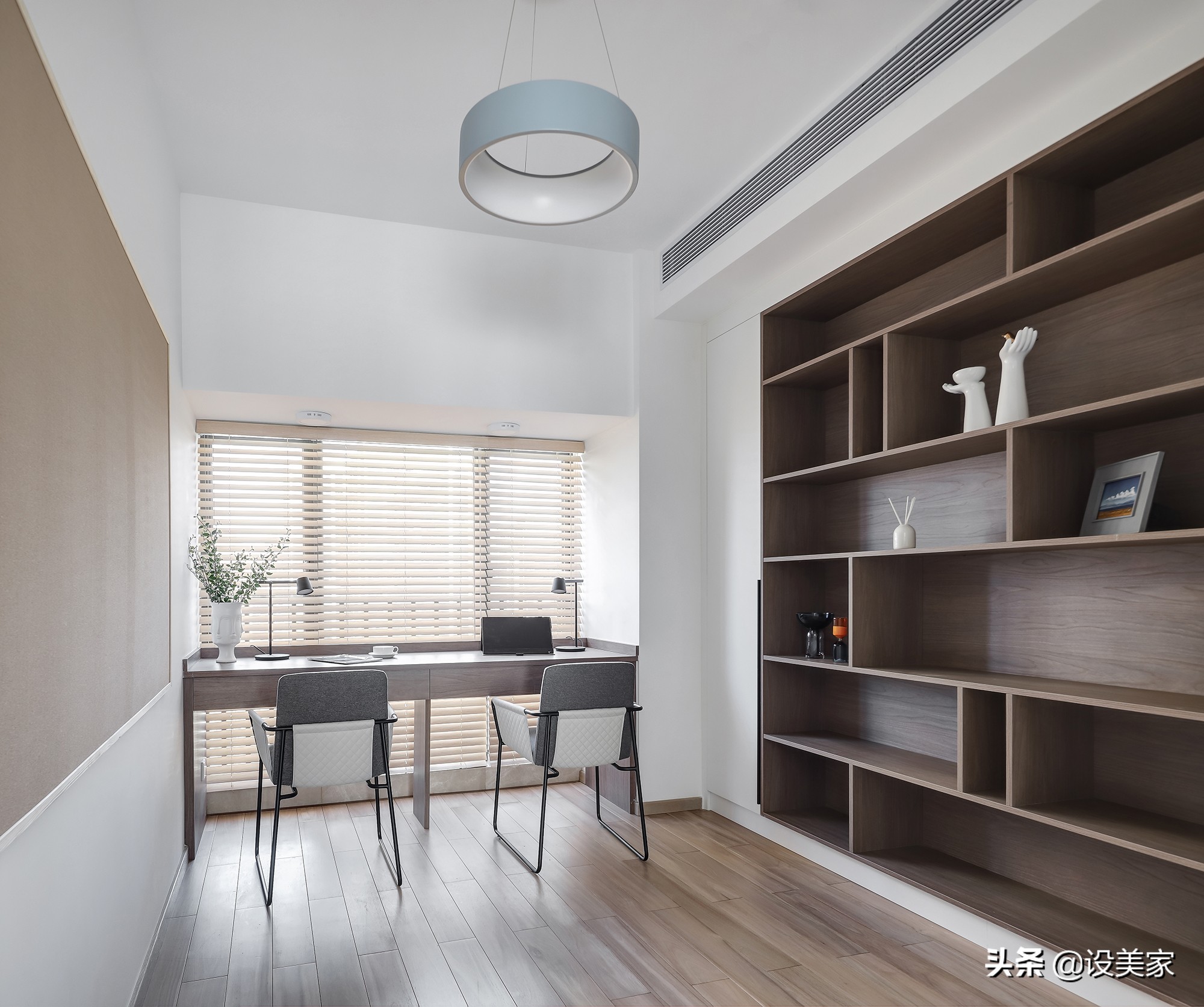 入户门对厨房和餐厅怎么化解最好,厨房窗户采光差怎么办