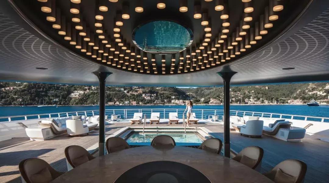 最豪华游艇别墅,一艘超级游艇多少钱