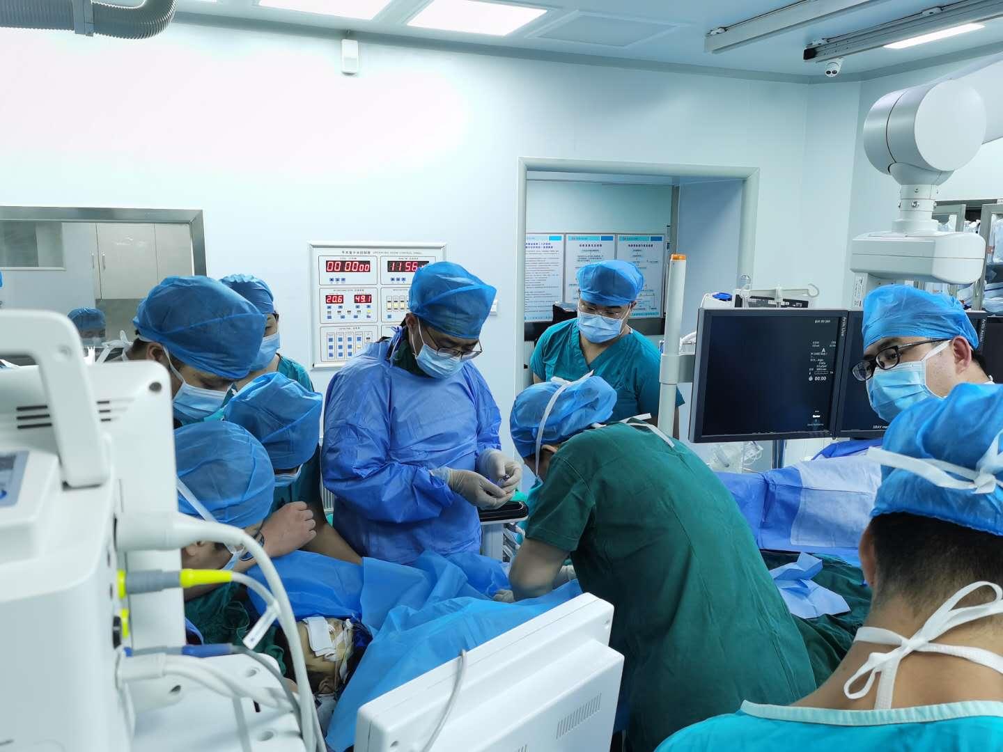 老人肺癌胸疼,外科王医生肺癌