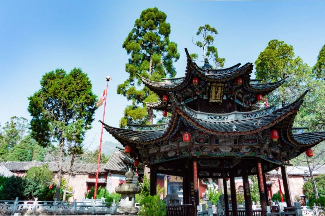 大理鸡足山奇观,从山角看大理鸡足山的传说