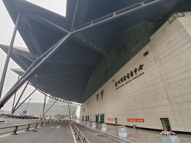 看看郑州市的视频,看看郑州成什么样子了