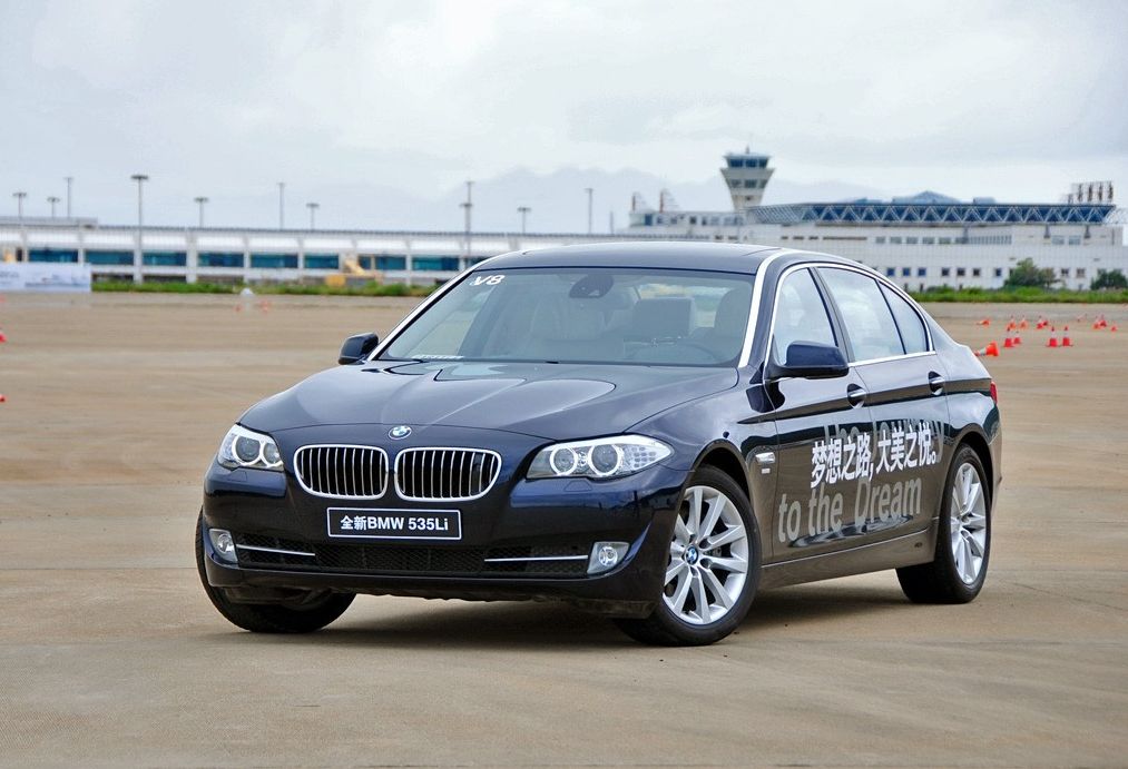 别克君威改装mpv,新款君威改内饰