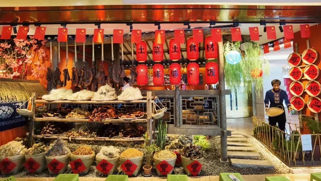 小院里生活的烟火气息,中国人骨子里的院子情怀