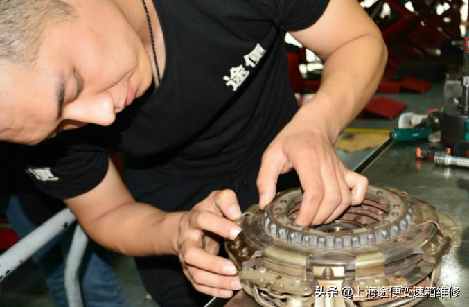 大众迈腾变速箱故障维修多少钱,大众迈腾提示变速箱故障怎么回事