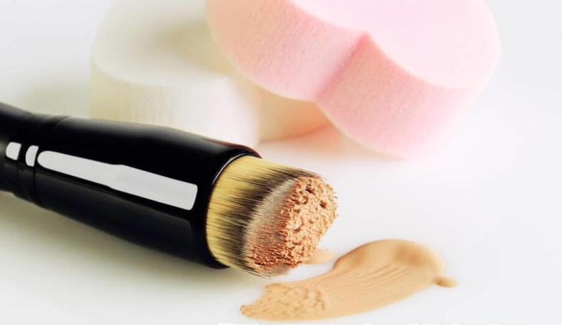 油皮粉底怎么才能脱妆不卡粉,油皮粉底怎么才不会斑驳