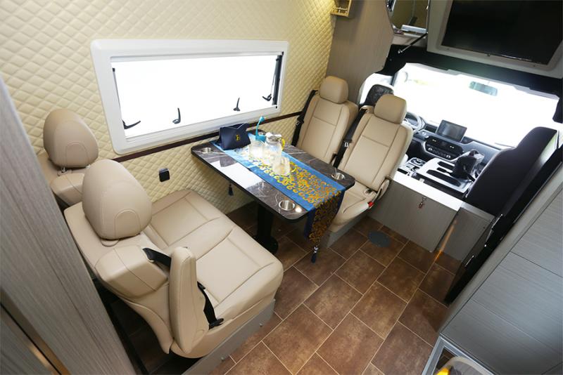 h500跃进轻卡房车,上汽跃进h500轻卡房车