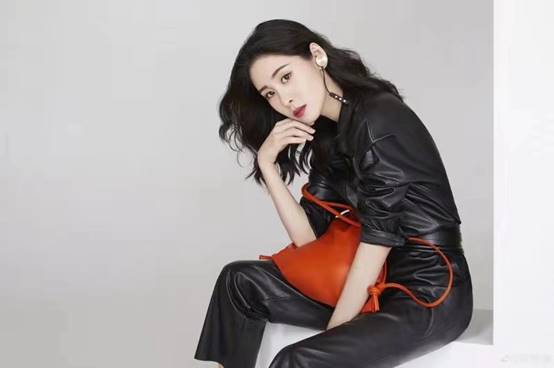 MAXCo.携手张碧晨，演绎“自我更新”一起成长