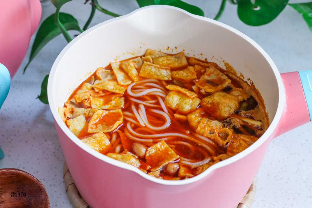 怎么样煮螺蛳粉更好吃呢,煮螺蛳粉的重要步骤