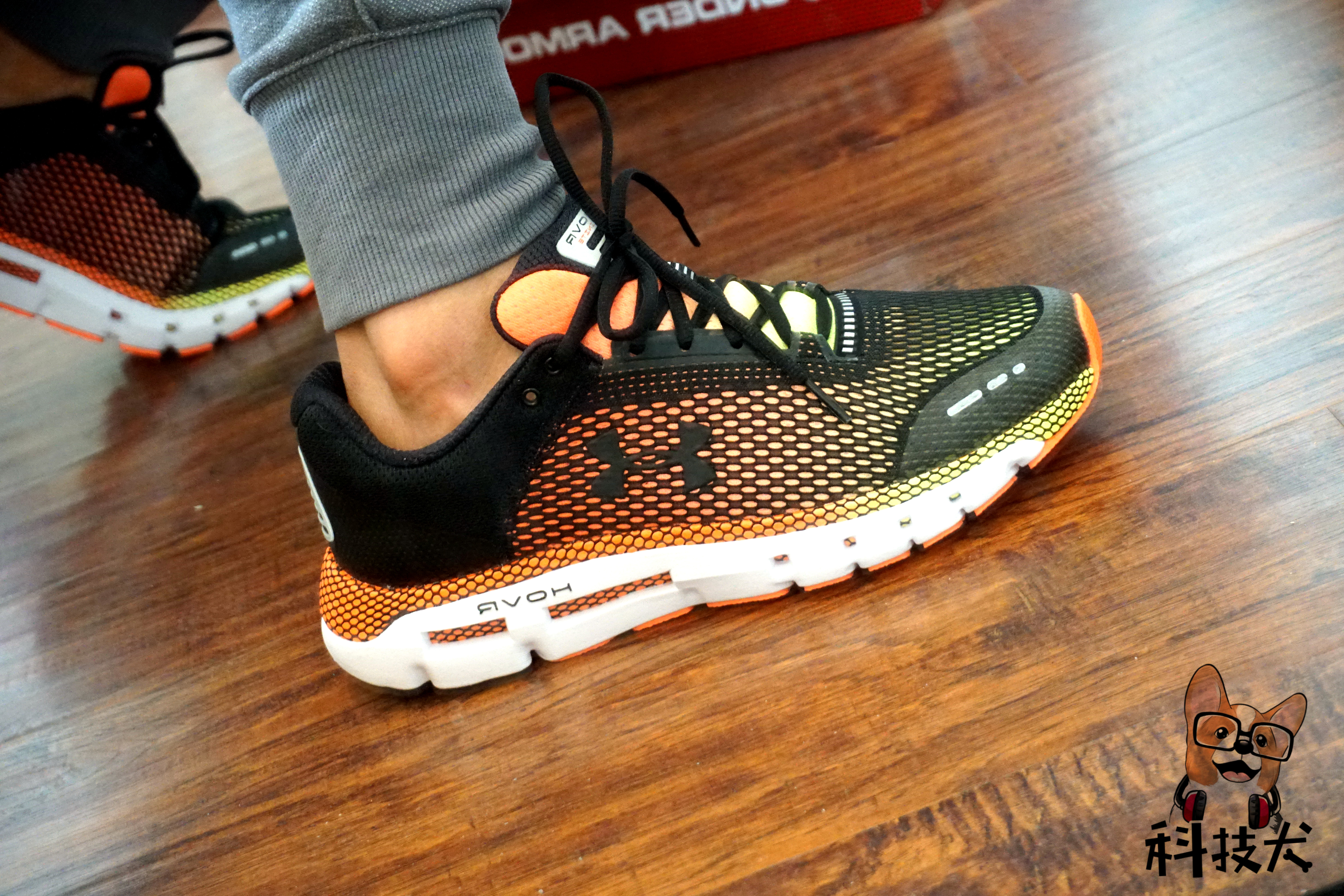 uahovrinfinite跑鞋,uahovrinfinite2芯片跑鞋