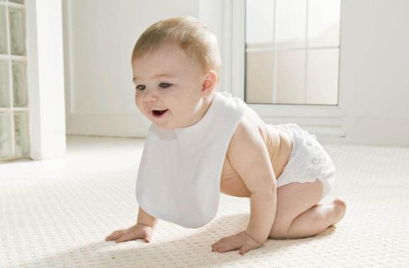 6个月宝宝如何学会坐的,6个月大宝宝学坐