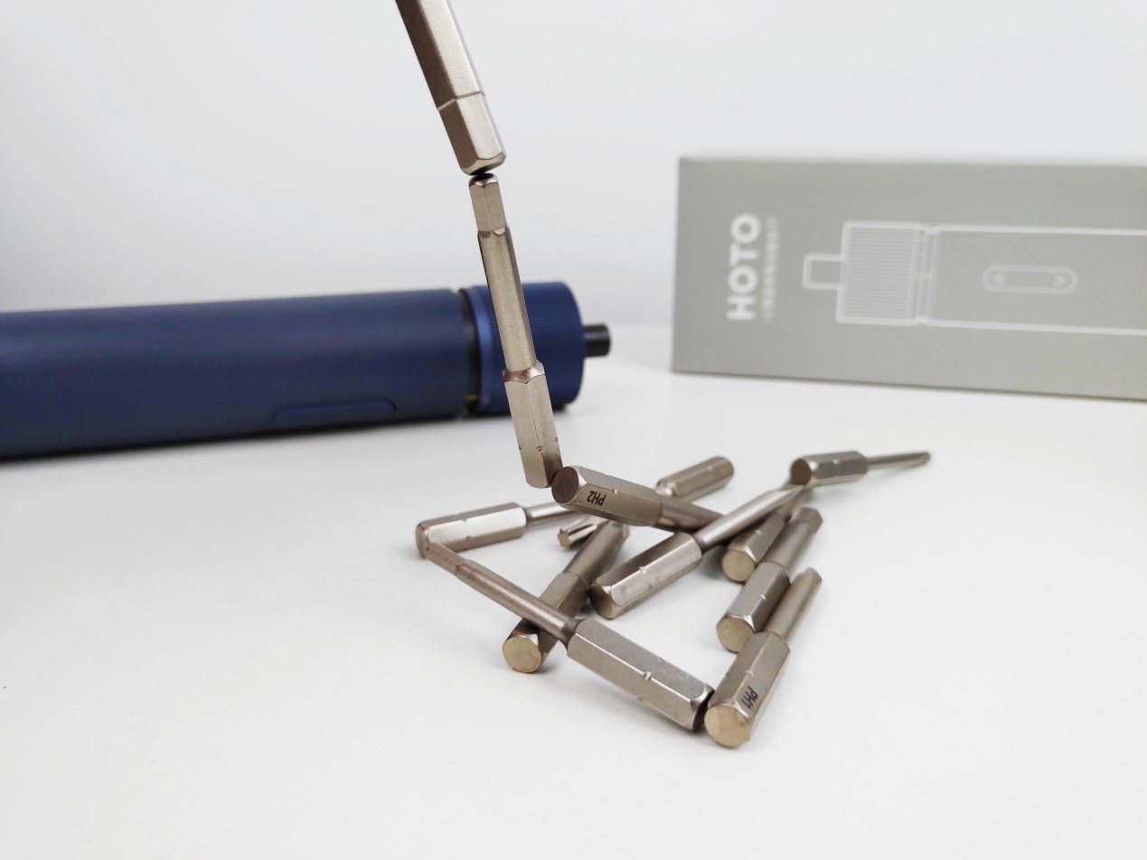 实用与颜值同在，一手玩转多面生活，小猴直柄电动螺丝刀丨上新