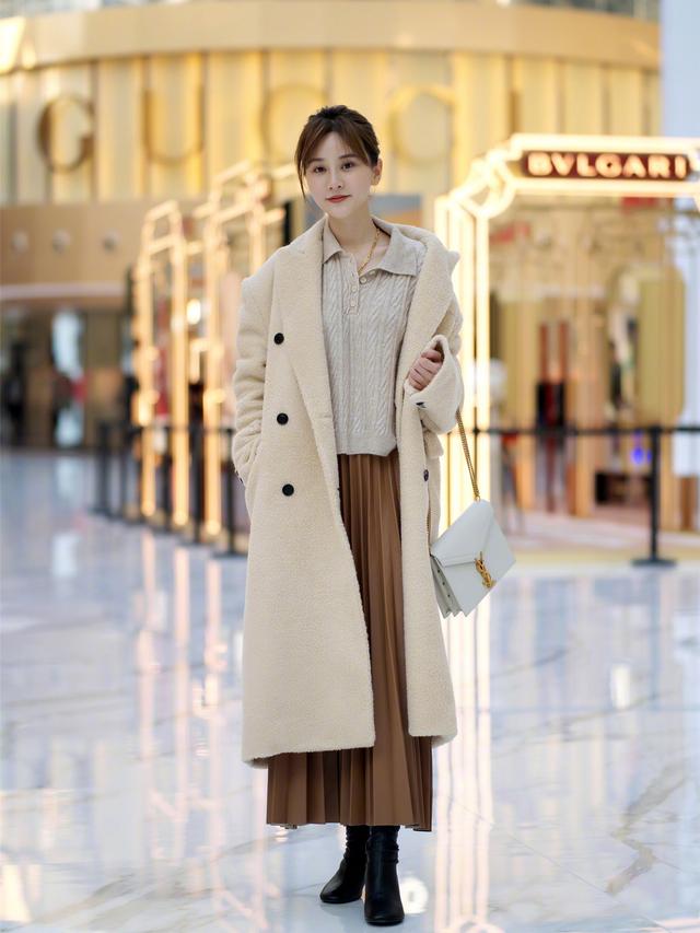 什么款短靴配长大衣好看,长靴小个子显高显瘦穿搭