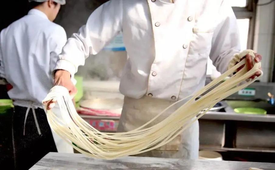 如何用最少的钱开个店,早餐店如何做到月入10万