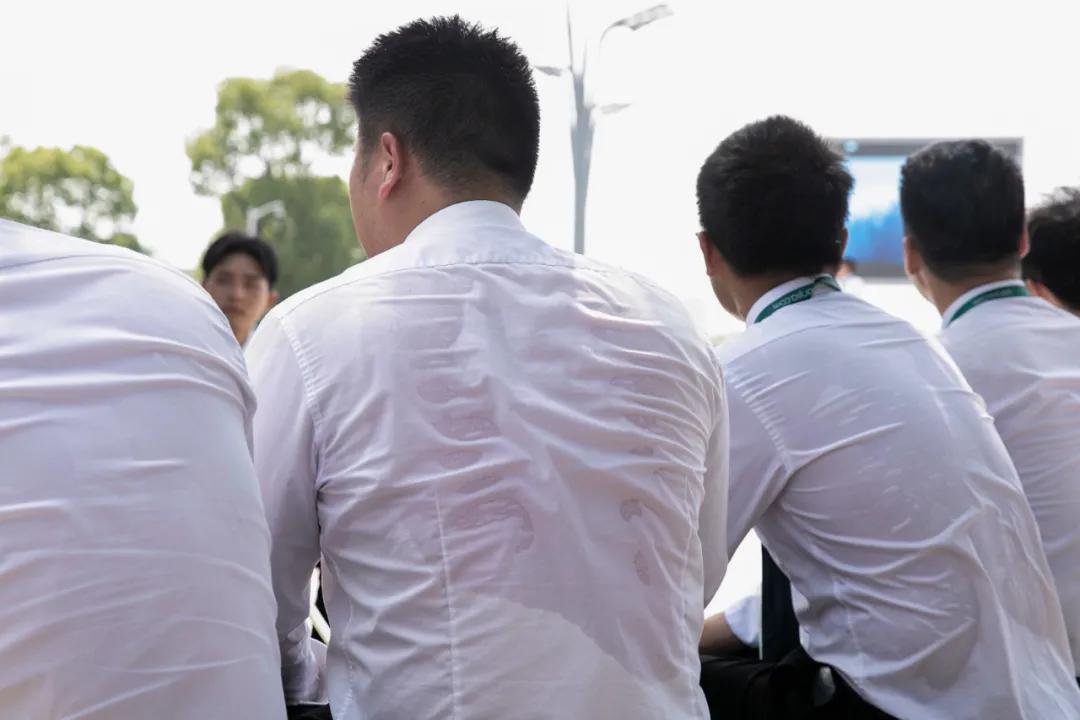 你知道你有多拼吗,你知道我们有多拼吗