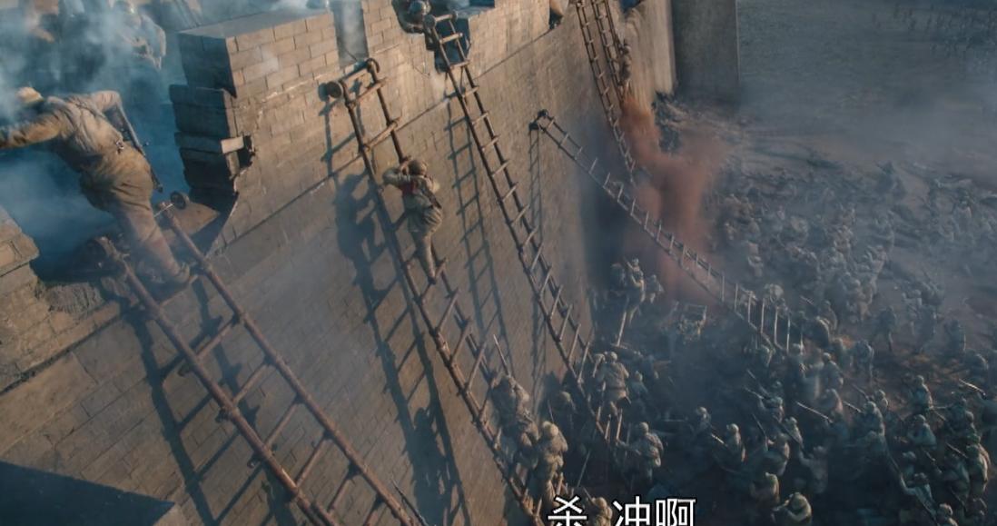 高希希大决战拍摄动用多少人,战壕挖出三十箱手榴弹