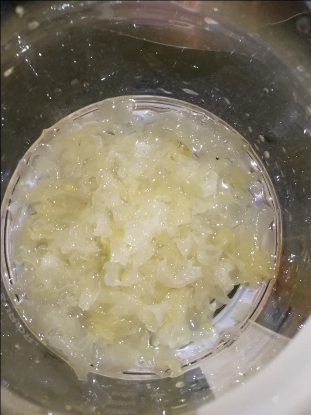 如何用梨做好吃的山梨汤,只有梨子怎么做梨汤