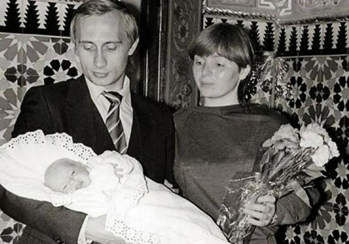 普京35岁小女儿：政治联姻惨被劈腿，潇洒离婚分走丈夫一半财产