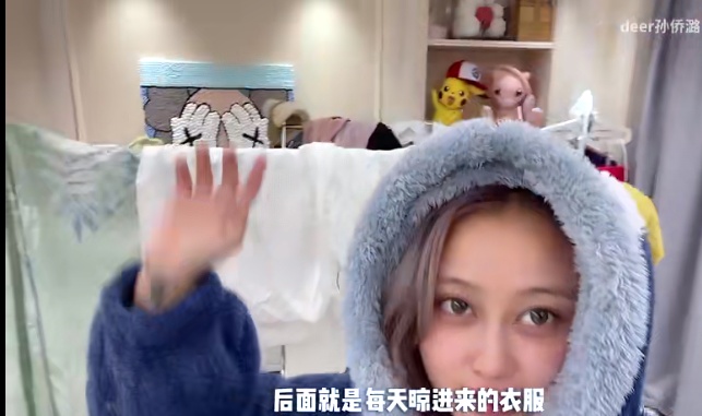 孙侨潞去世前住所曝光，衣帽间全是奢侈品，月租3万养好几只宠物