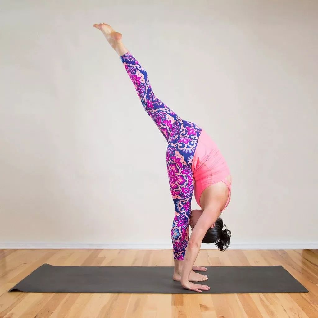 下竖叉技巧下不下去,0基础竖叉下不去怎么练习