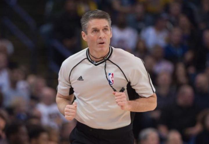 最后15秒裁判判罚,最后2分钟裁判能改判嘛