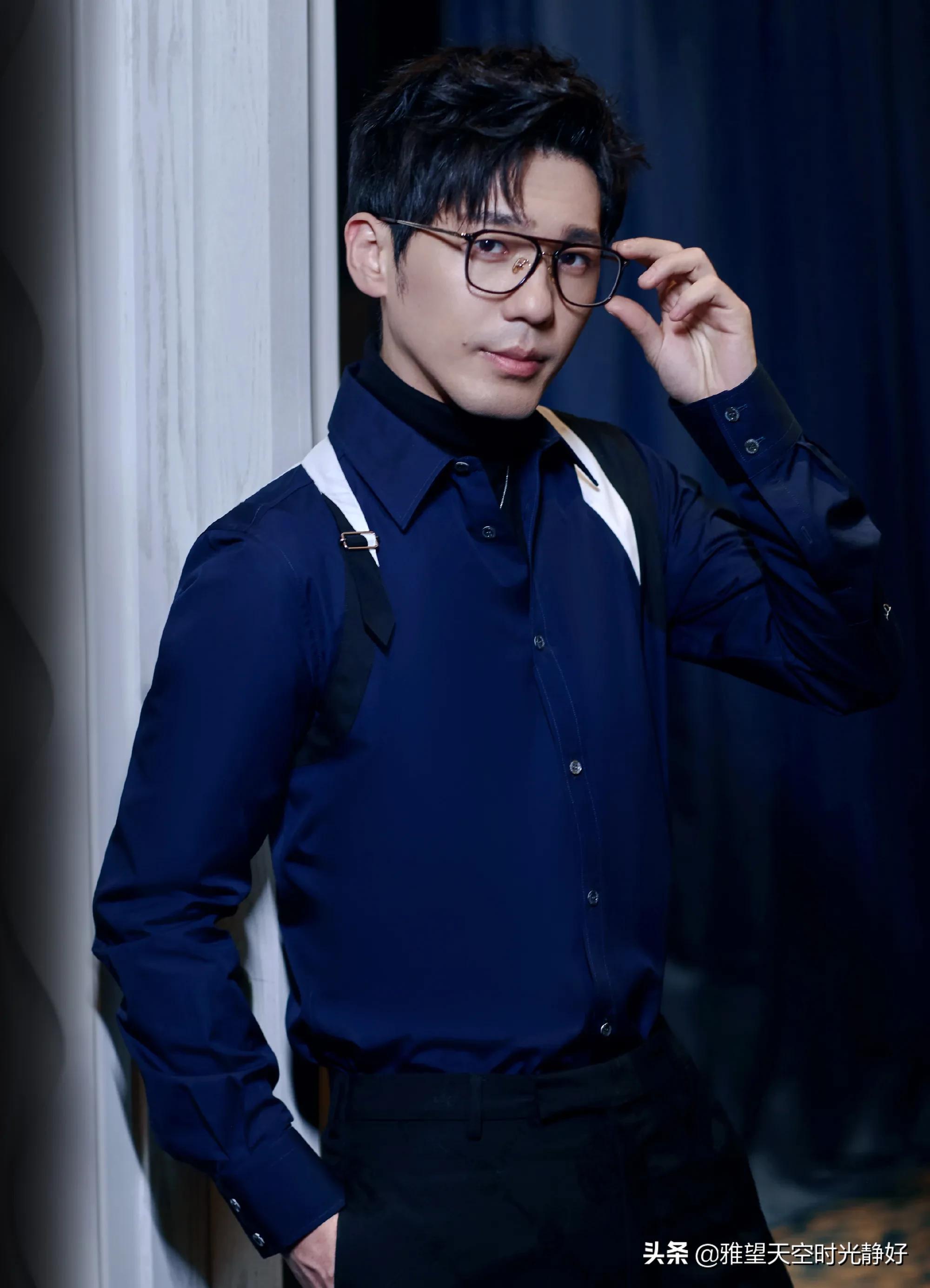 盘点国内男明星眼镜杀高清写真照斯文帅气沉稳内敛雅致贵气