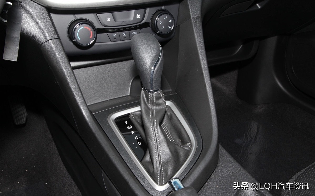 长安逸动plus与英朗对比,长安逸动plus和英朗哪个更值得买